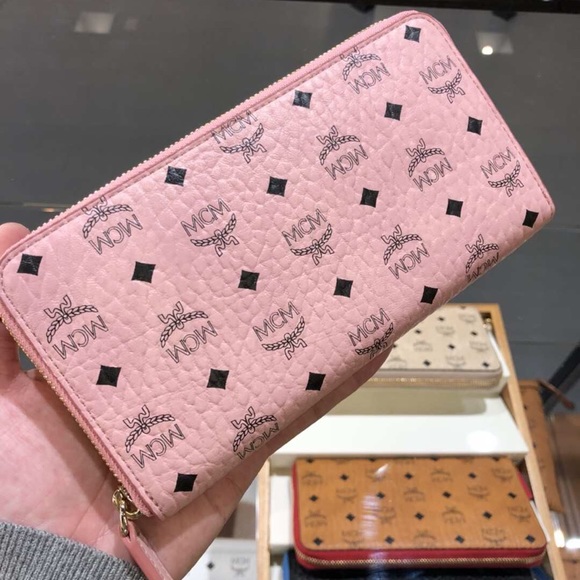 mcm zipper wallet